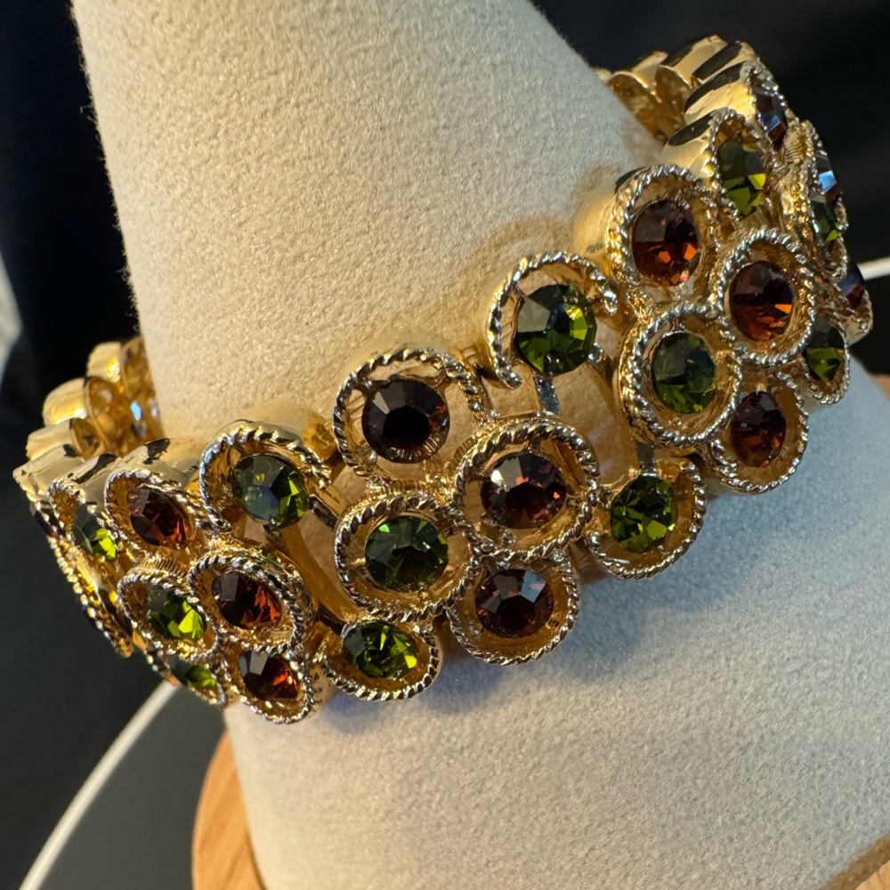 Vintage Gold Tone Rhinestone Stretch Bracelet Green Amber Floral Statement - EUC
